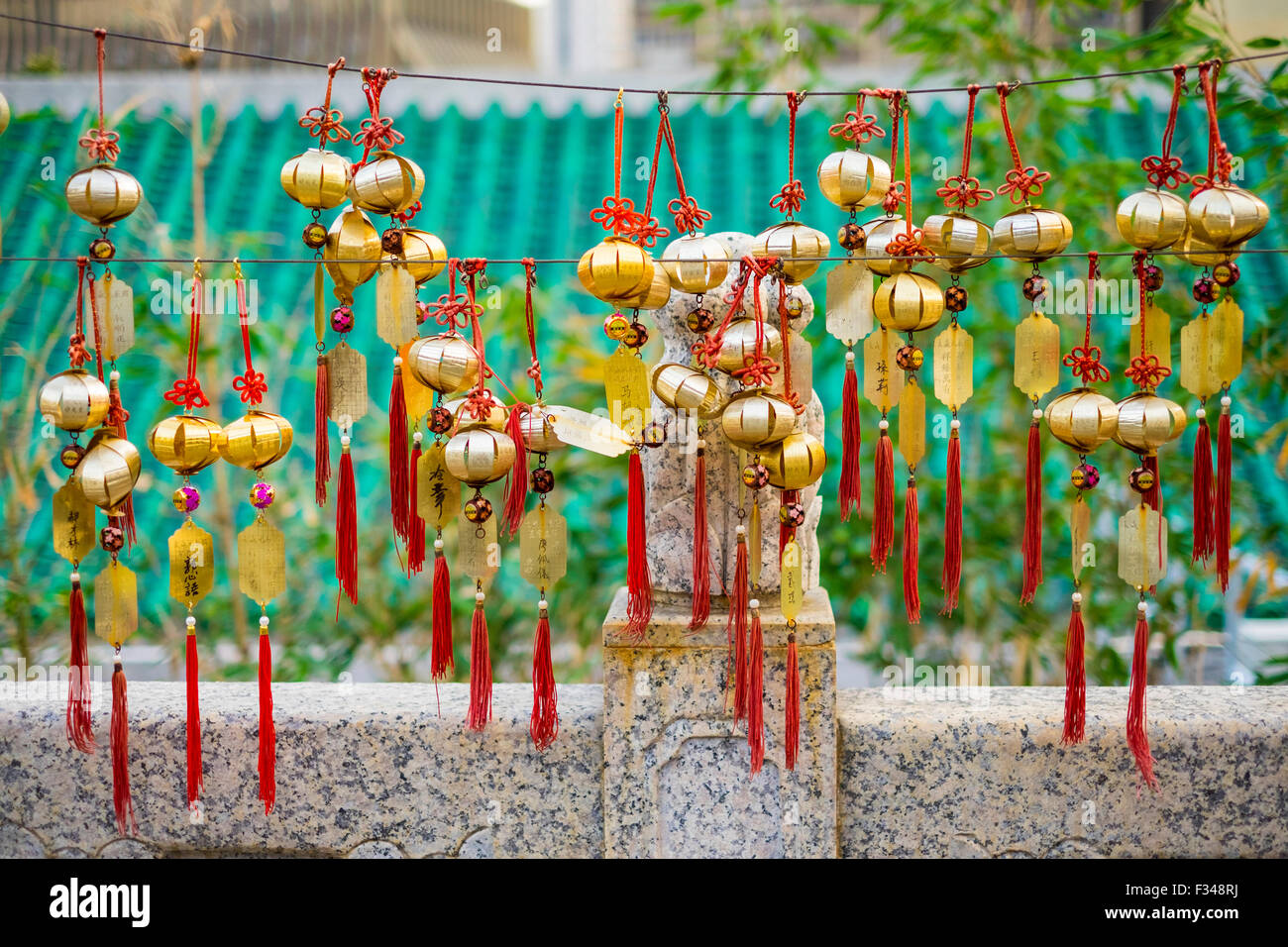 Bénédiction des cloches de vent, la prière à cloches (Wong Tai Sin temple de Sik Sik Yuen), Hong Kong Banque D'Images