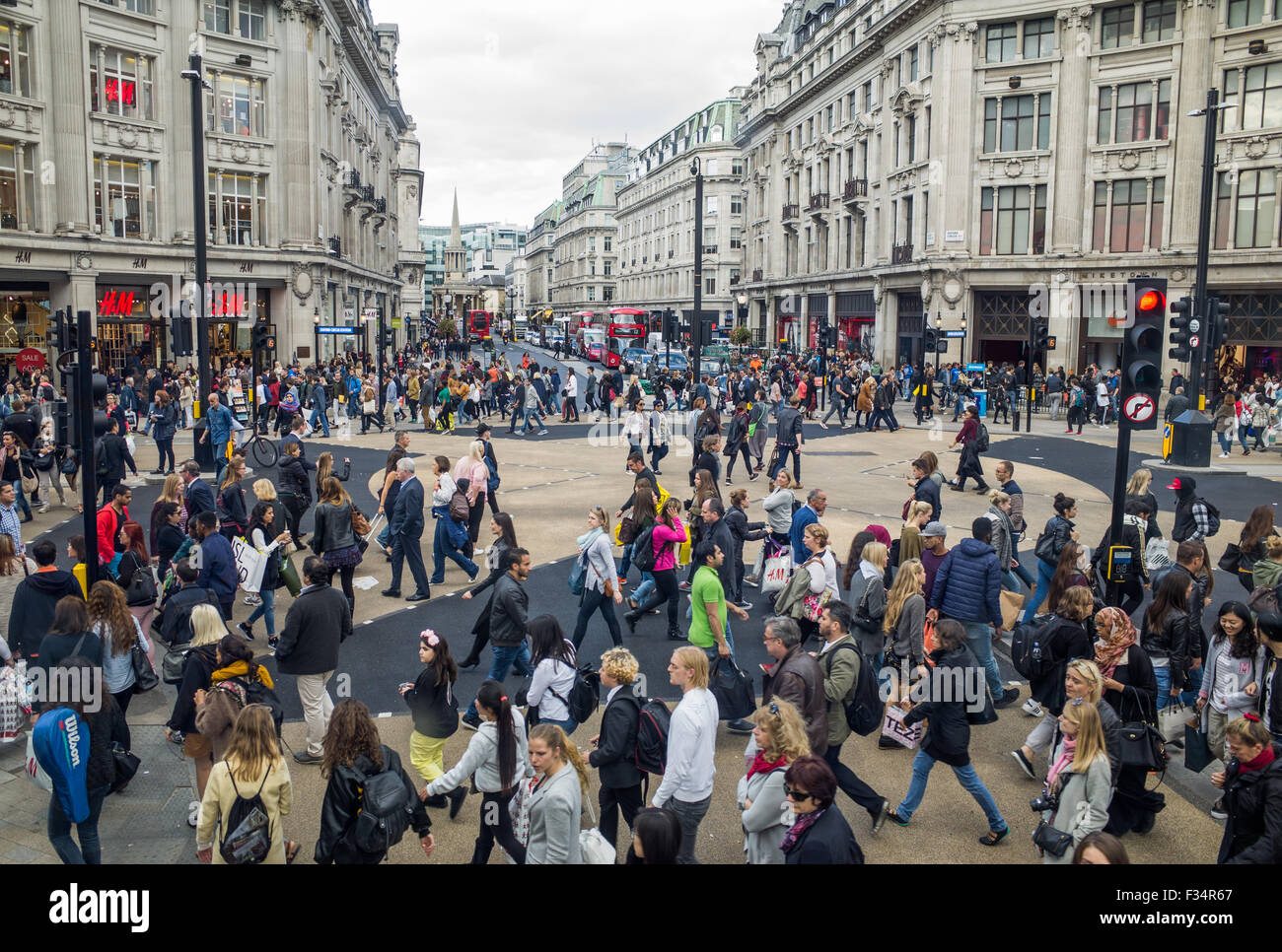 Diagonale d'Oxford Circus 'X-Crossing". Oxford Street et Regent Street. Londres. UK Banque D'Images