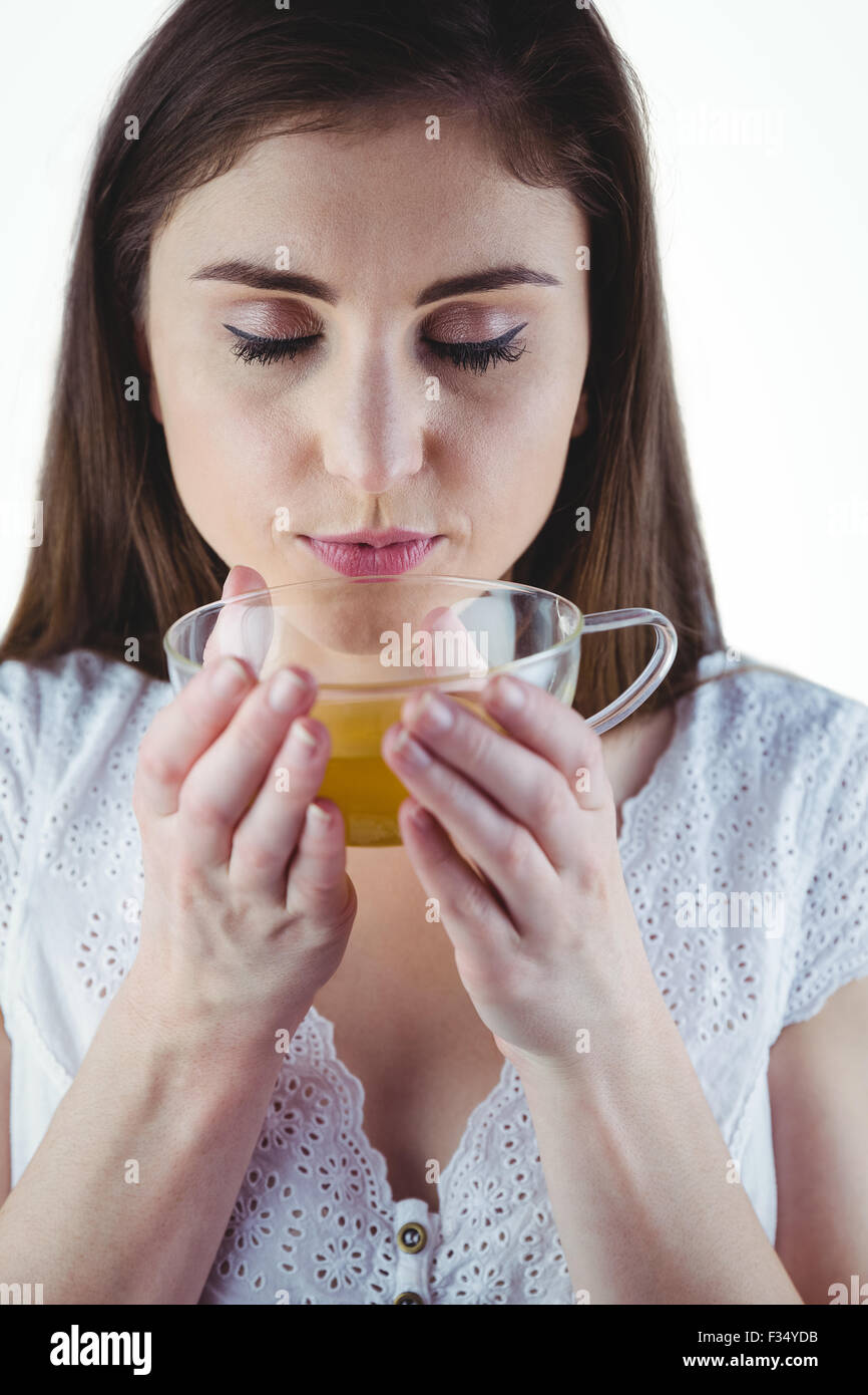 Jolie femme avec une tisane Banque D'Images