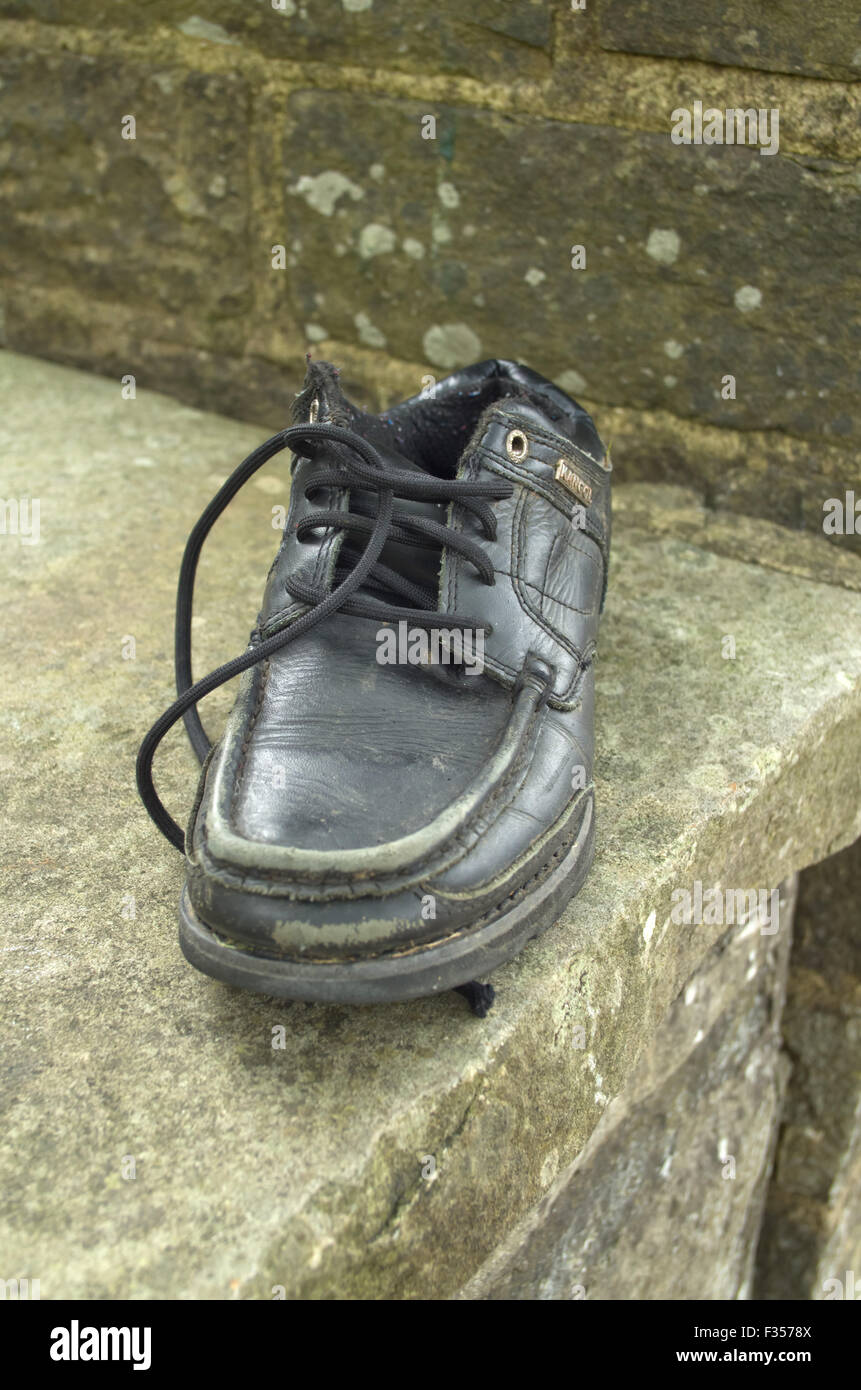 Chaussure gauche Banque de photographies et d'images à haute résolution -  Alamy