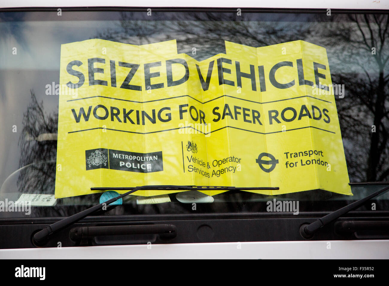 Transport for London's Task Force poids lourds mis en place un point de contrôle pour s'assurer que les véhicules sont conformes aux exigences de sécurité Banque D'Images