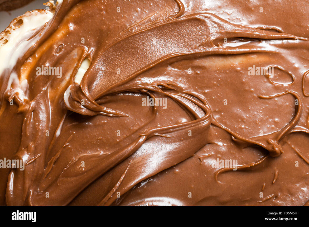 Le pain avec la crème au chocolat Banque D'Images