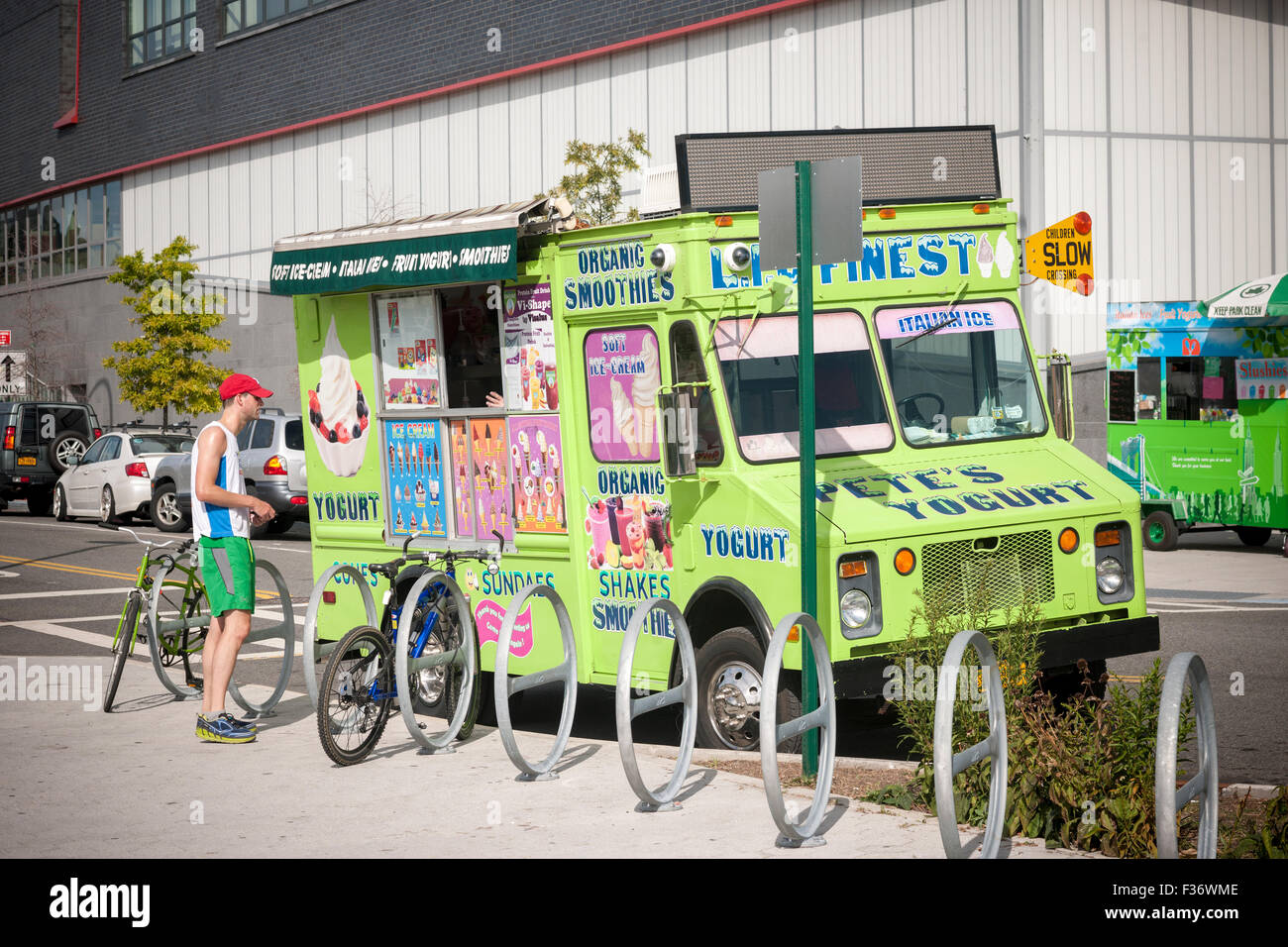 Un yogourt glacé organiques chariot stationné dans le quartier de Long Island City dans le Queens à New York, le Samedi, Septembre 26, 2015. (© Richard B. Levine) Banque D'Images