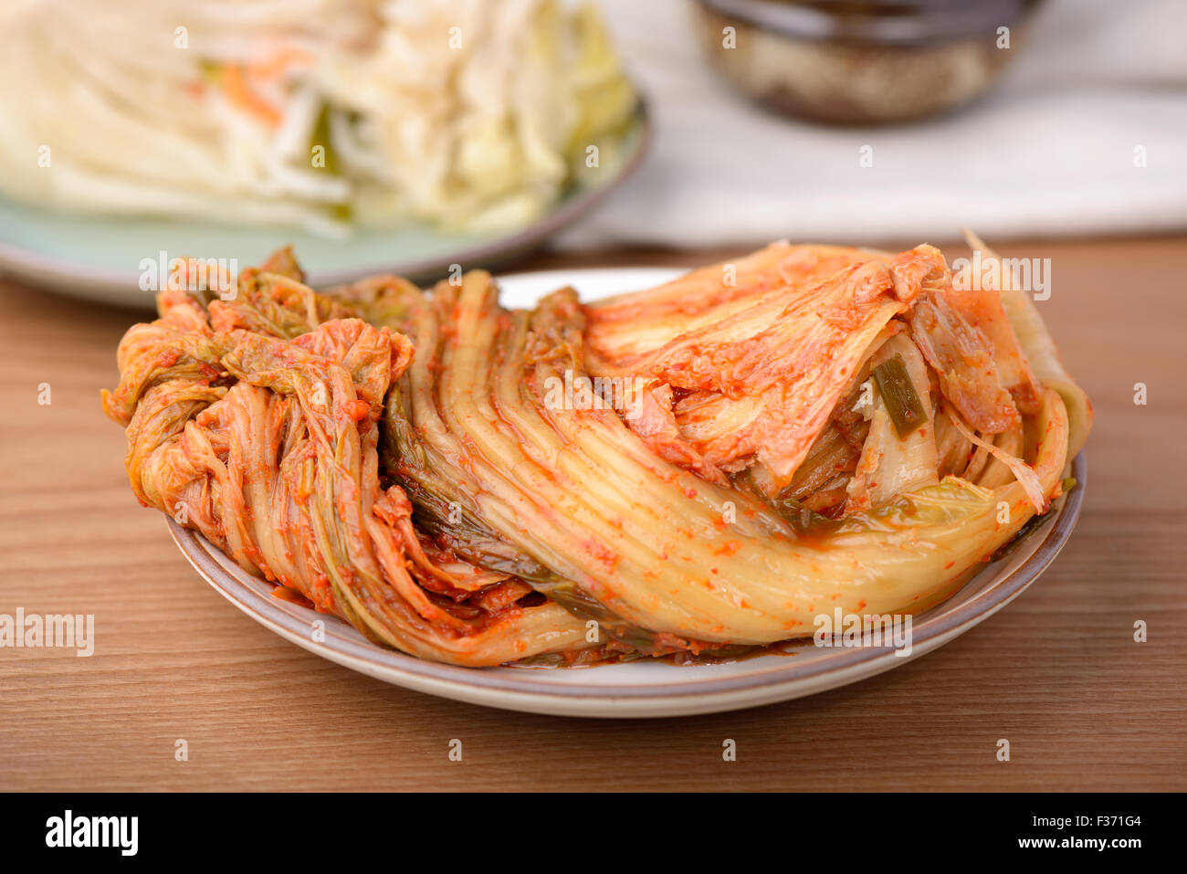 Gimchi(Kimchi) est une fermentation traditionnelle coréenne plat composé de légumes et c'est l'un des plus célèbres aliments coréens. Banque D'Images