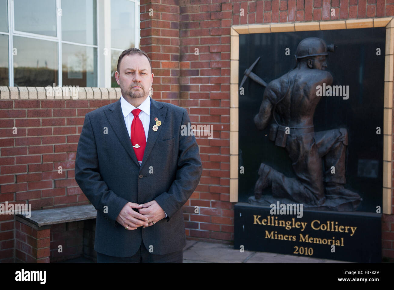 Le Secrétaire général de l'Union Nationale des mineurs Chris Cuisine à la mine de Kellingley dans West Yorkshire. Kellingley est le Banque D'Images Le Secrétaire général de l'Union Nationale des mineurs Chris Cuisine à la mine de Kellingley dans West Yorkshire. Kellingley est le Banque D'Images