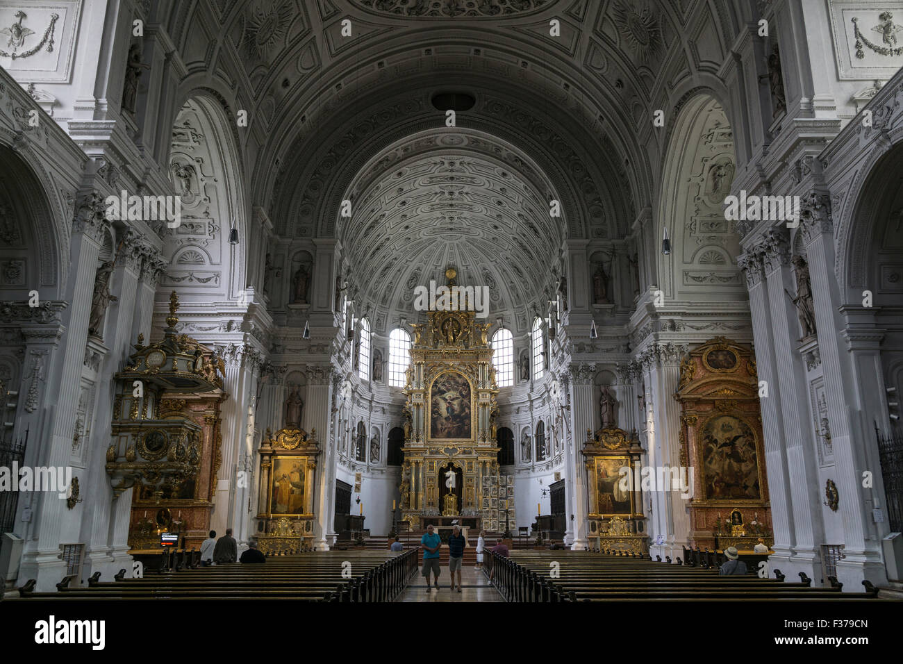 Intérieur de l'église des Jésuites de Saint Michel, l'église Saint-Michel, Munich, Bavière, Allemagne Banque D'Images