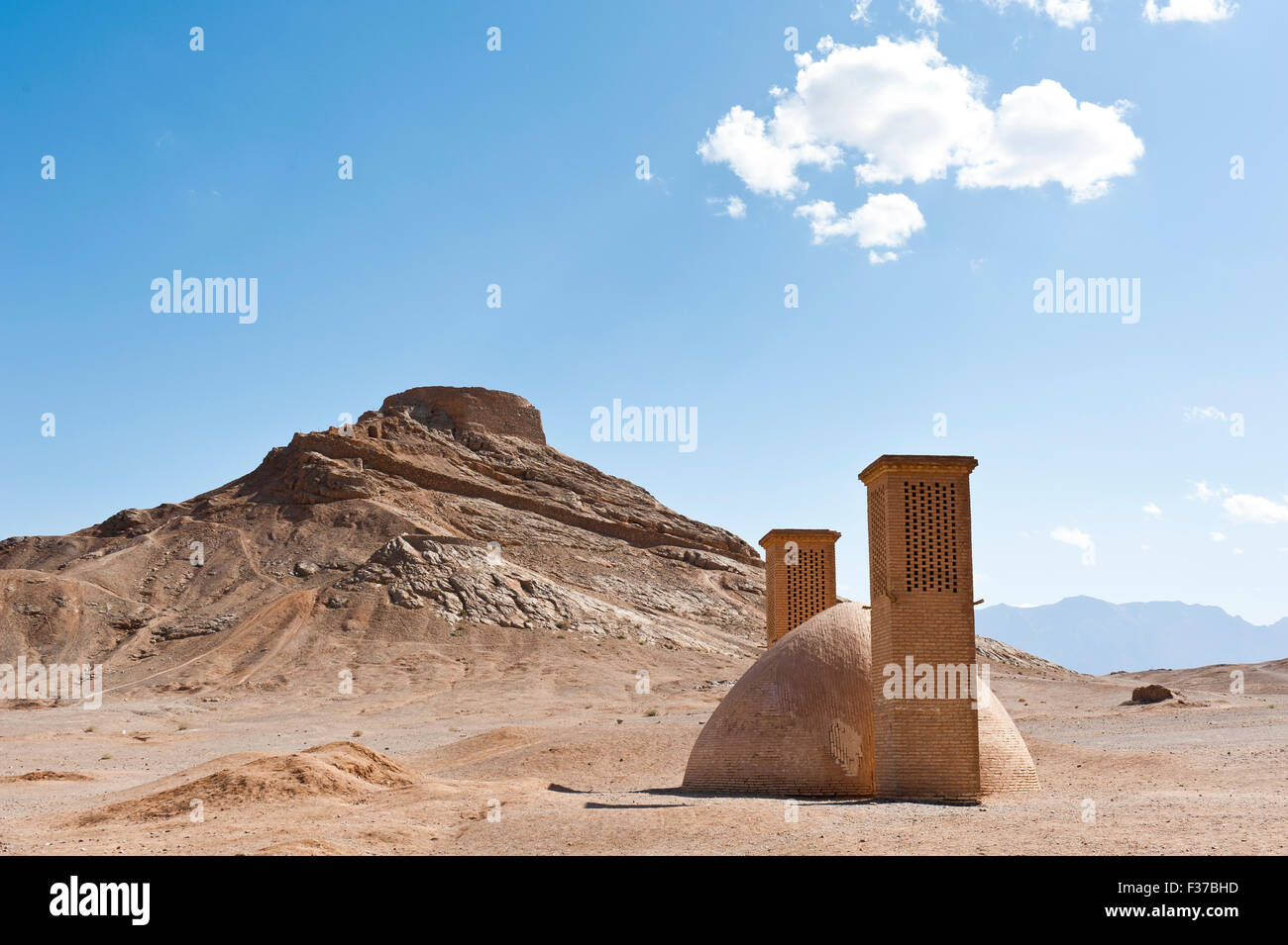 Dakhma, les tours du silence, lieu de sépulture du ciel, Yazd, Iran Banque D'Images