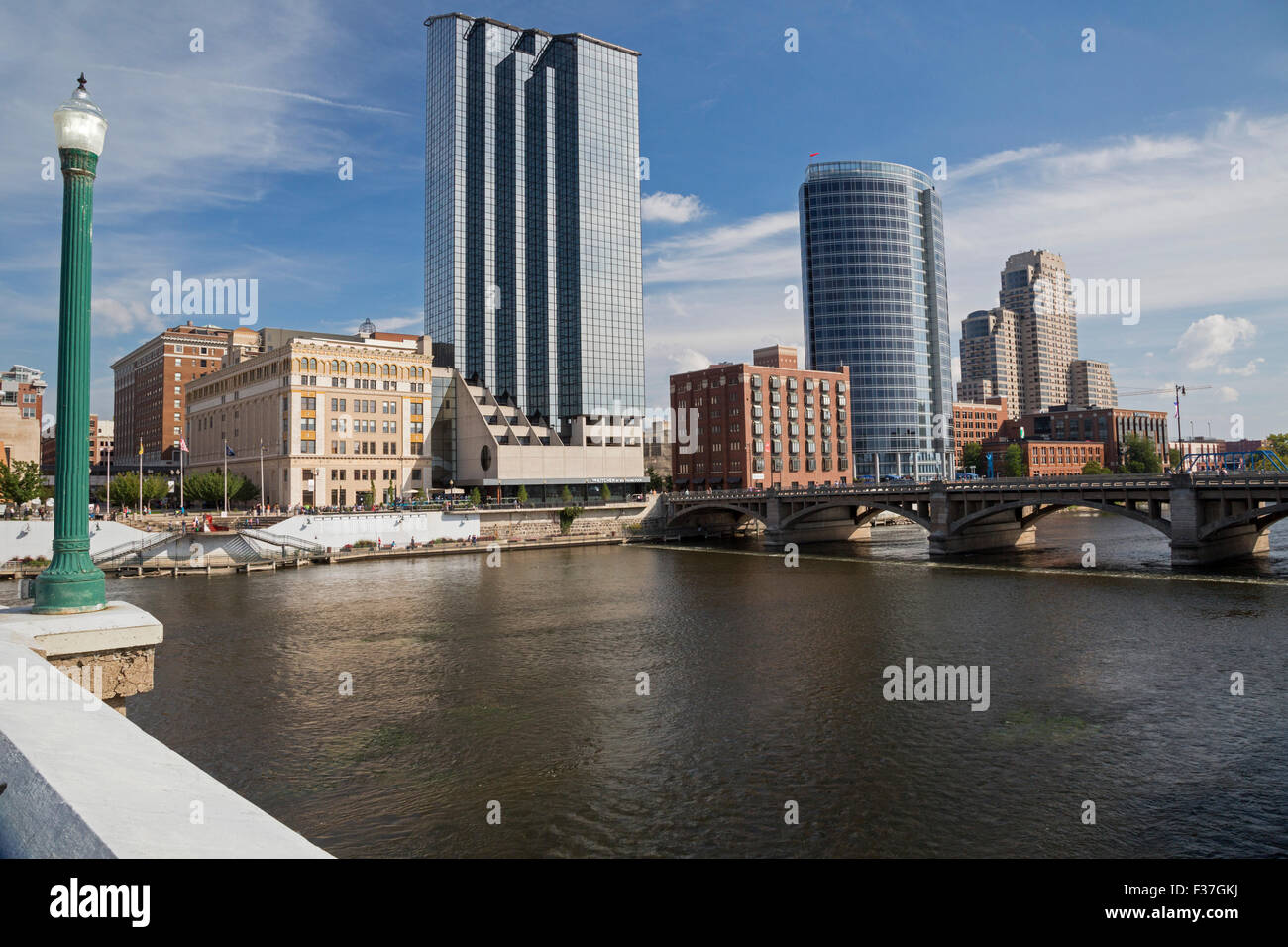 Grand Rapids, Michigan - La Grand River et le centre-ville de Grand Rapids. Banque D'Images