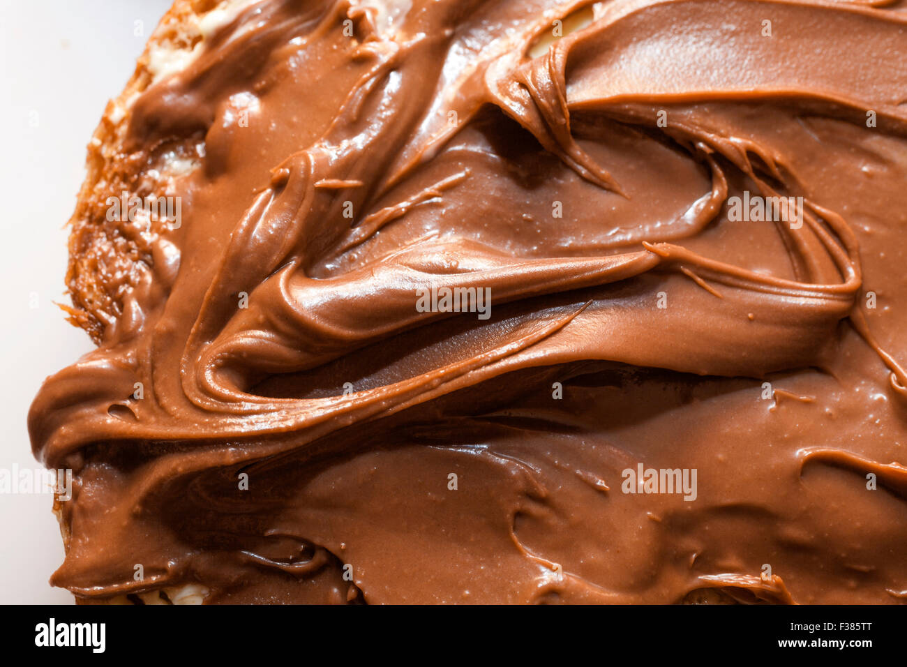 Le pain avec la crème au chocolat Banque D'Images