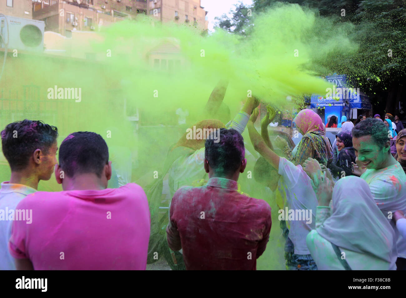 Le Caire. 1 octobre, 2015. Égyptiens de participer au festival de couleurs au Caire, Egypte, octobre1, 2015. Credit : Ahmed Gomaa/Xinhua/Alamy Live News Banque D'Images