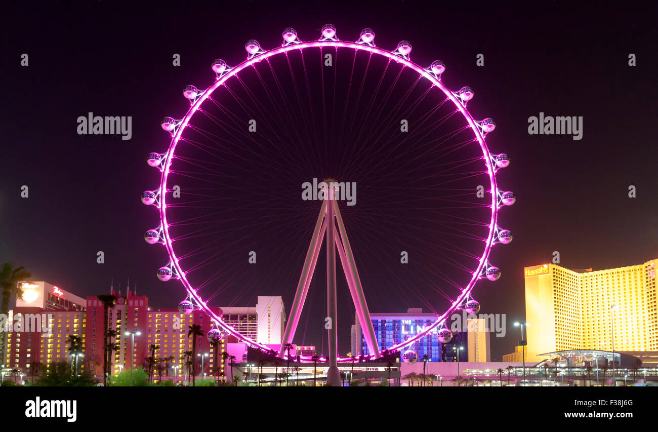 Une vue nocturne de la Grande Roue High Roller à Las Vegas, Nevada. Banque D'Images
