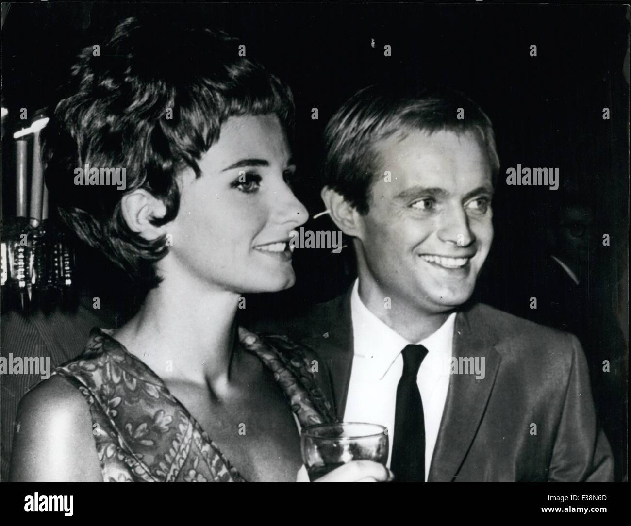 16 déc., 1978 - 2009/783099 David McCallum & épouse Jill Ireland © Keystone Photos USA/ZUMAPRESS.com/Alamy Live News Banque D'Images