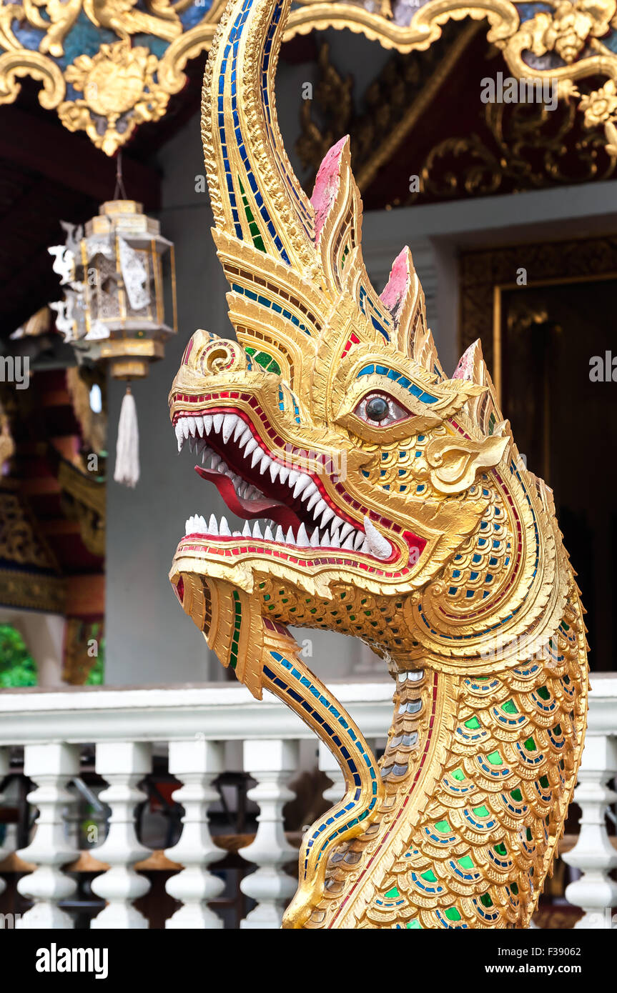 Phaya naga serpent à Wat Phra Singh, Chiang Mai, Thaïlande Banque D'Images