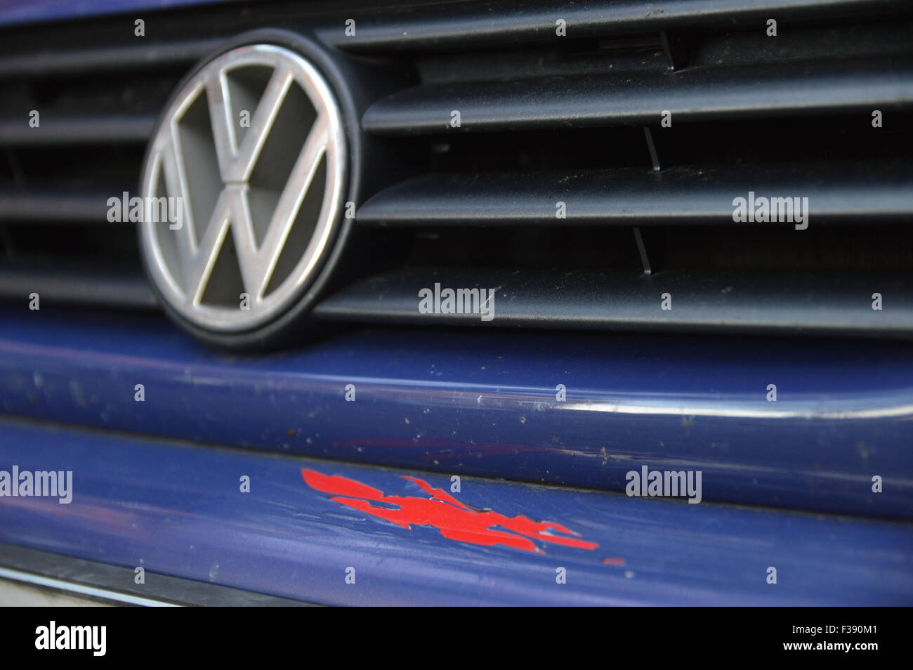 Wolfsburg, Allemagne - le 29 septembre 2015 - Volkswagen VW la tricherie dans les tests pour la pollution et les émissions de son moteur diesel Banque D'Images