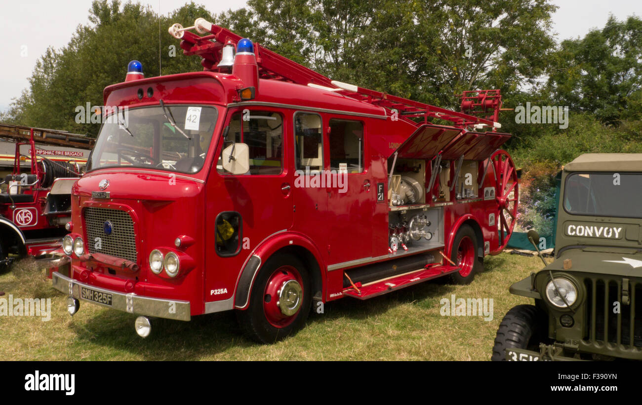 1967 Dennis F106 intégré s'échapper de la pompe à incendie photographiés à l'Odiham Fire Show 2015 Banque D'Images