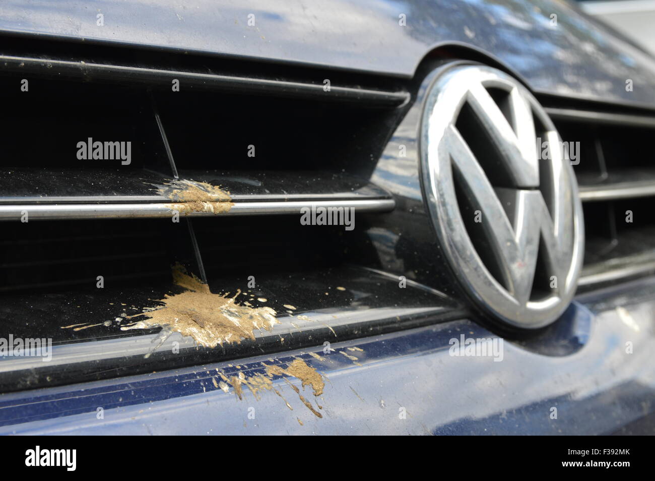 Wolfsburg, Allemagne - le 29 septembre 2015 - Volkswagen VW la tricherie dans les tests pour la pollution et les émissions de son moteur diesel Banque D'Images