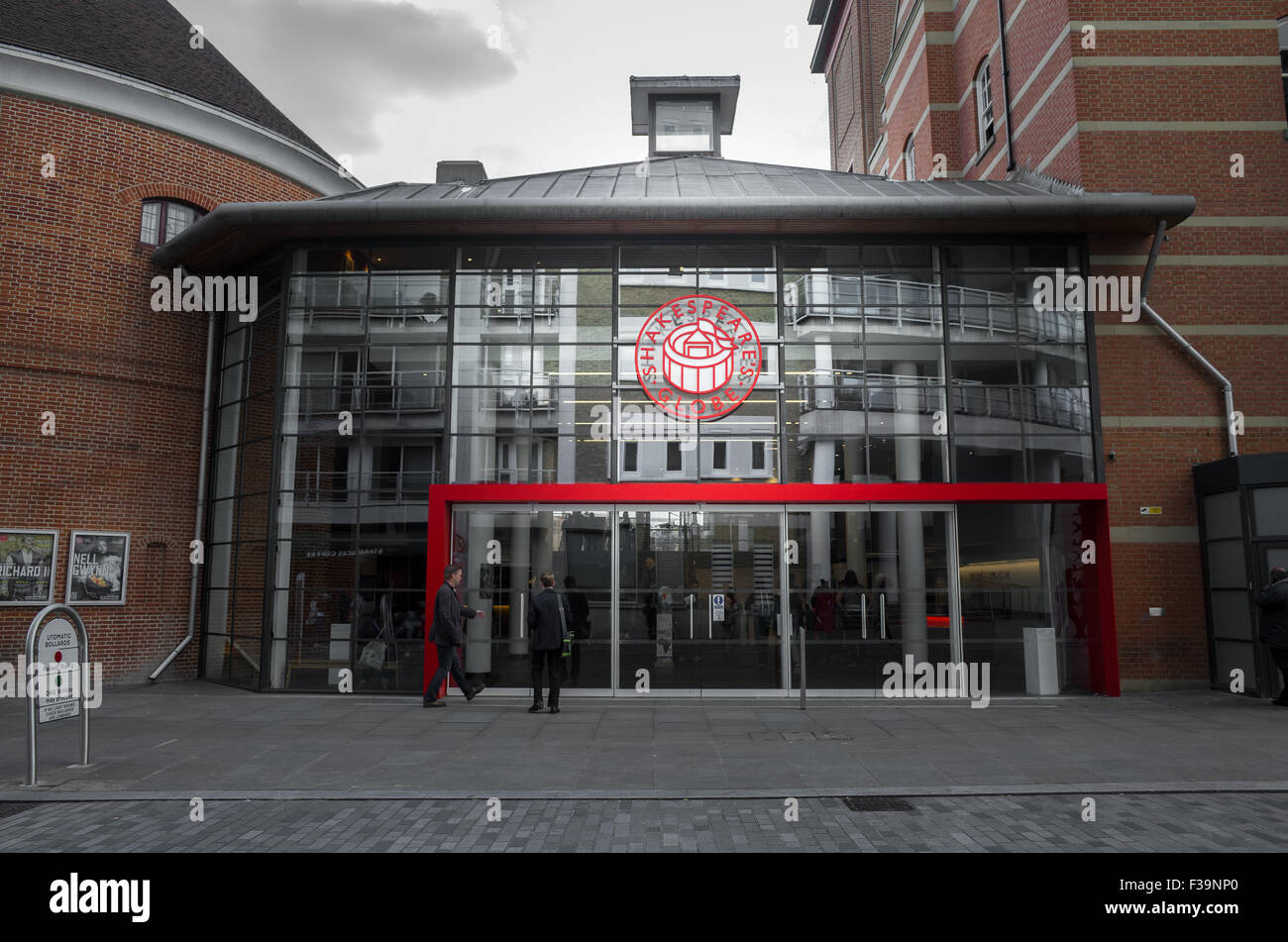 Le Globe Theatre, Londres, l'un des bâtiments emblématiques de cette ligne les rives de la Tamise à Londres. Banque D'Images
