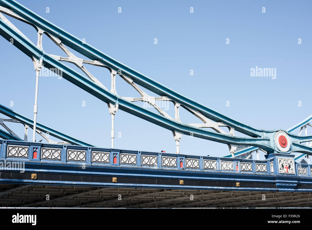 Tower Bridge, Londres, l'un des bâtiments emblématiques de cette ligne les rives de la Tamise à Londres, la capitale de l'Angleterre. Banque D'Images