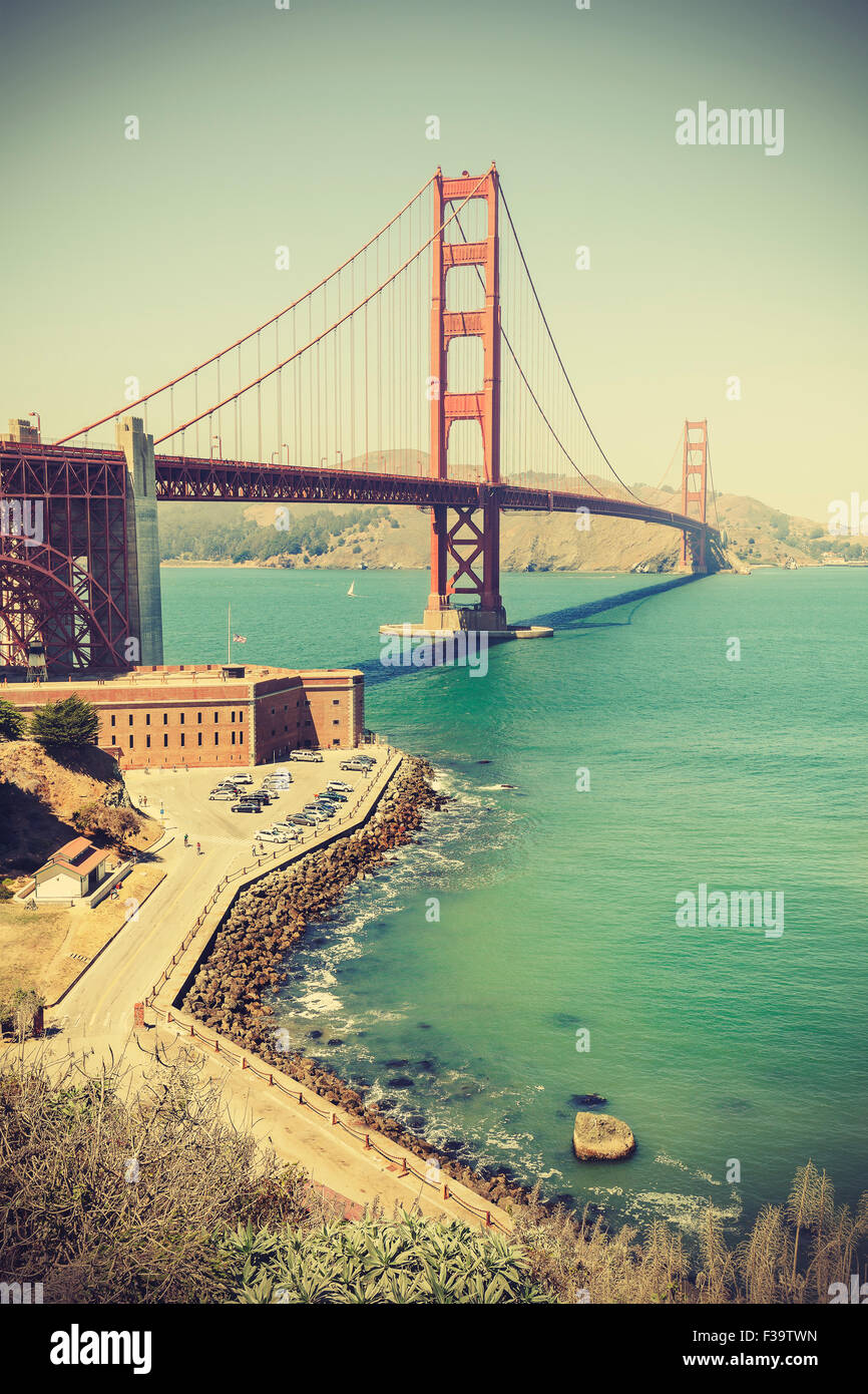 Vieux film retro style Golden Gate Bridge à San Francisco, l'effet vignette, USA. Banque D'Images