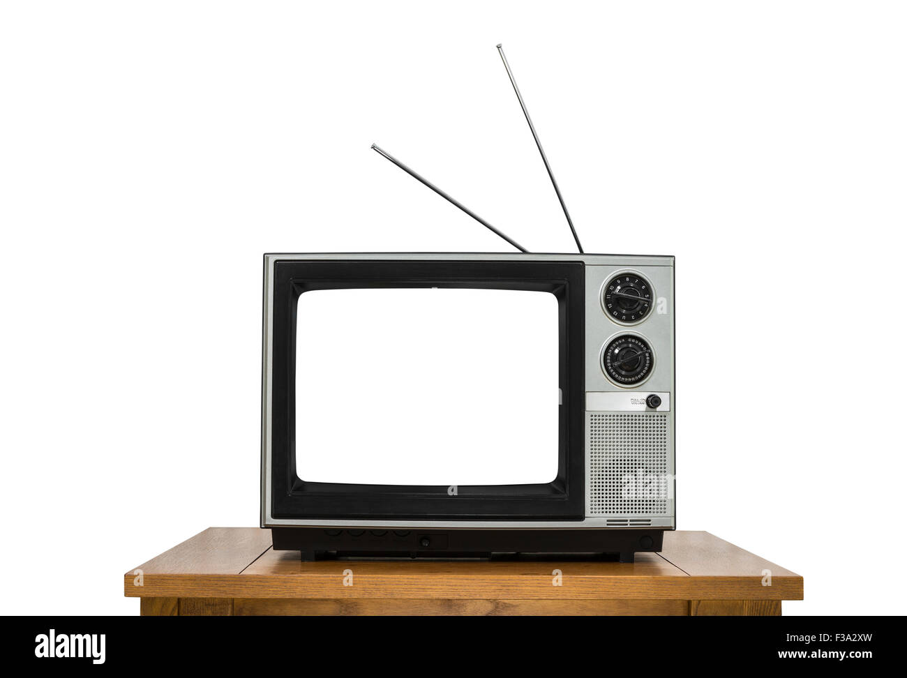 Table en bois et la télévision Vintage isolé sur blanc avec de l'écran. Banque D'Images