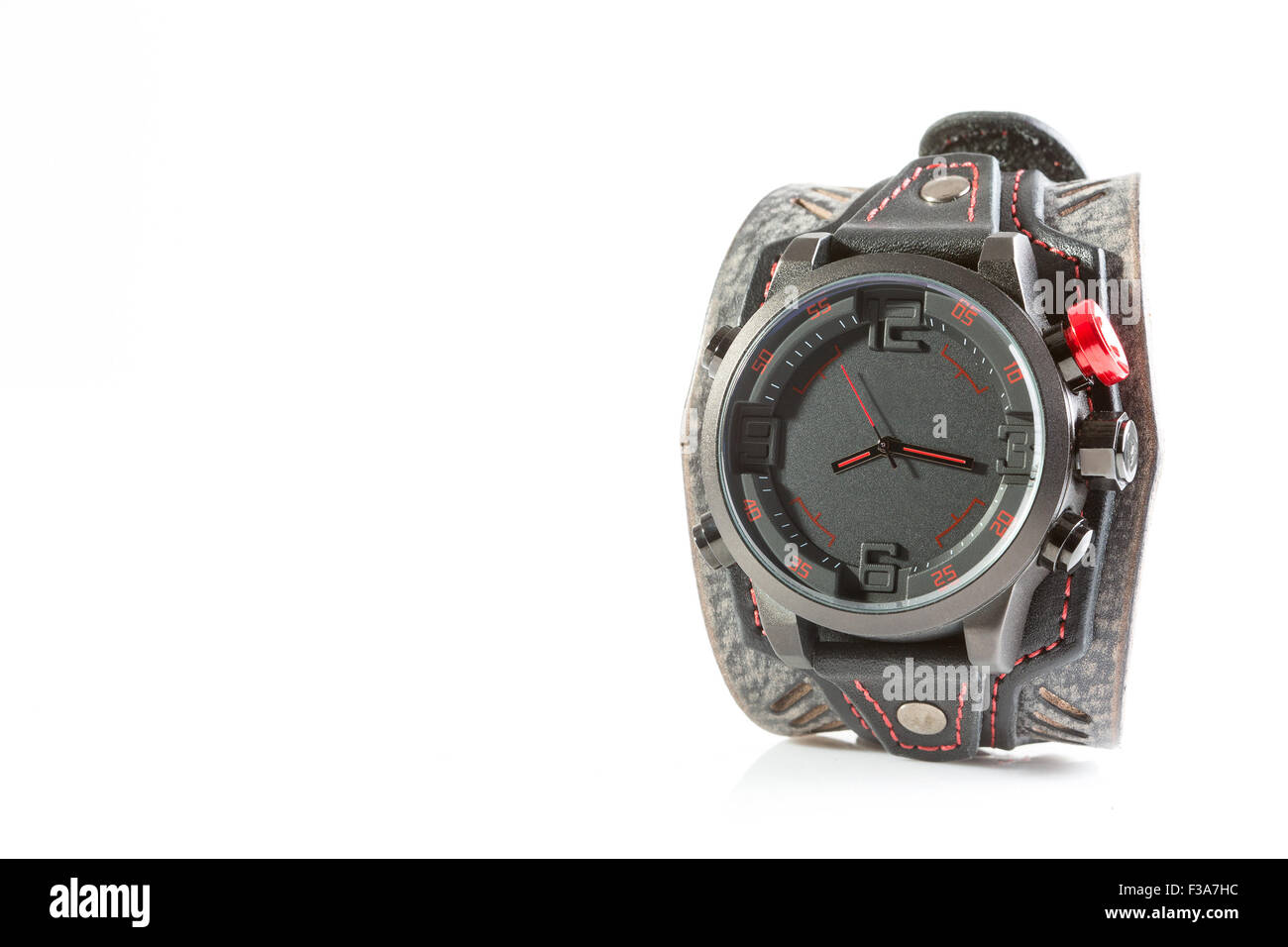 Cool montre sur un fond blanc. bracelet en cuir Banque D'Images