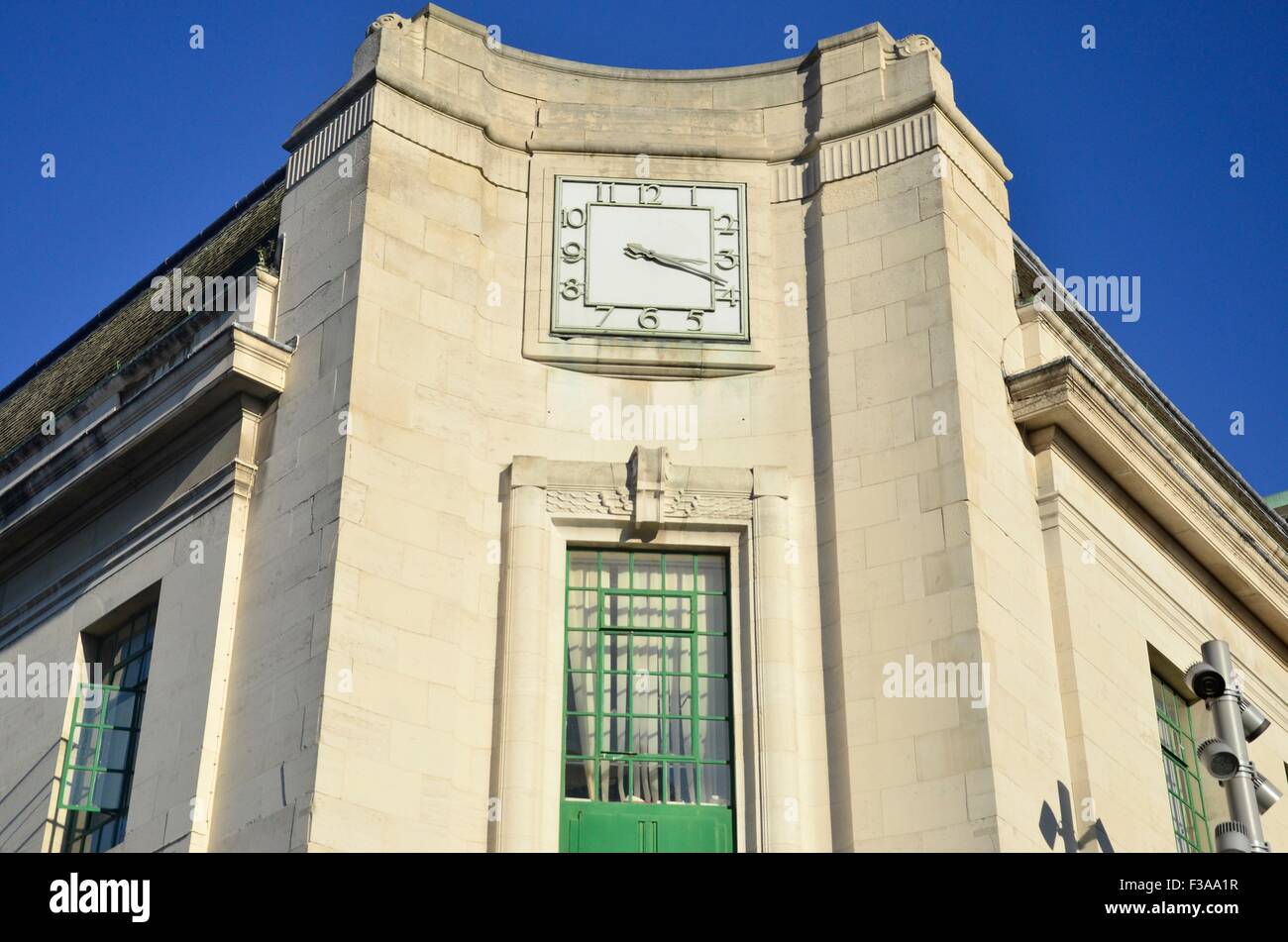 Bâtiment art déco dans le centre-ville de Woolwich, dans le sud-est de Londres, Londres, Angleterre, Royaume-Uni Banque D'Images