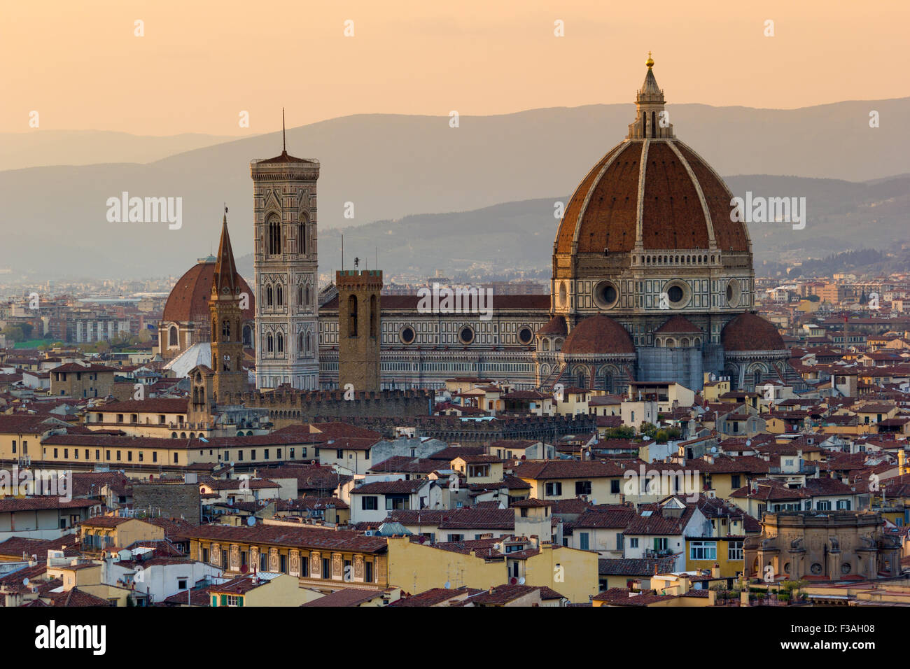 Florence, vue panoramique sur la ville, La Cathédrale Dome et de vieux bâtiments. Cityscape, Italie Banque D'Images