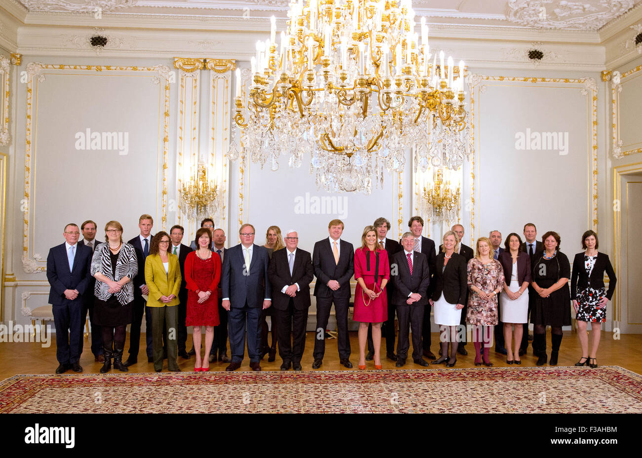 Roi néerlandais Willem-Alexander et Maxima La reine avec les politiciens néerlandais, les membres du Parlement européen au Palais de Noordeinde à La Haye, 02-10-2015 Photo : Albert Nieboer/pre/ - AUCUN FIL SERVICE - Banque D'Images