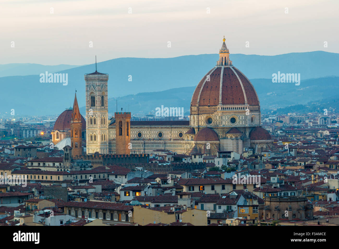 Florence, vue panoramique sur la ville, La Cathédrale Dome et de vieux bâtiments. Cityscape, Italie Banque D'Images