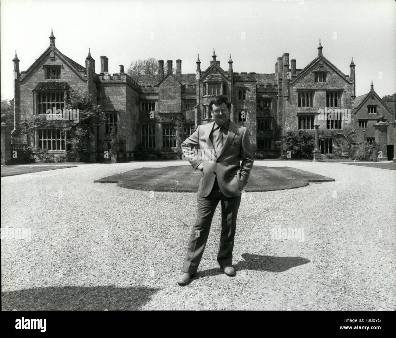 26 déc., 1979 - L'appel lancé par l'école fréquentée par le fils de Snowdon : Parnham House, l'école pour les artisans dans le bois, à Beaminster, Dorset, a lancé aujourd'hui un appel au Théâtre National de lever des fonds de plus de 00 &400, pour maintenir l'école. L'école enseigne bois artisanat et design de mobilier et la construction de normes sans précédent. Ces présents à l'appel d'aujourd'hui lancer inclus Lord Snowdon, dont le fils de 18 ans, le vicomte Linley, va à l'école à partir de septembre, et le Dr Roy Strong, directeur du Victoria and Albert Museum et l'un des mécènes de Parnham House. Des Photo s Banque D'Images