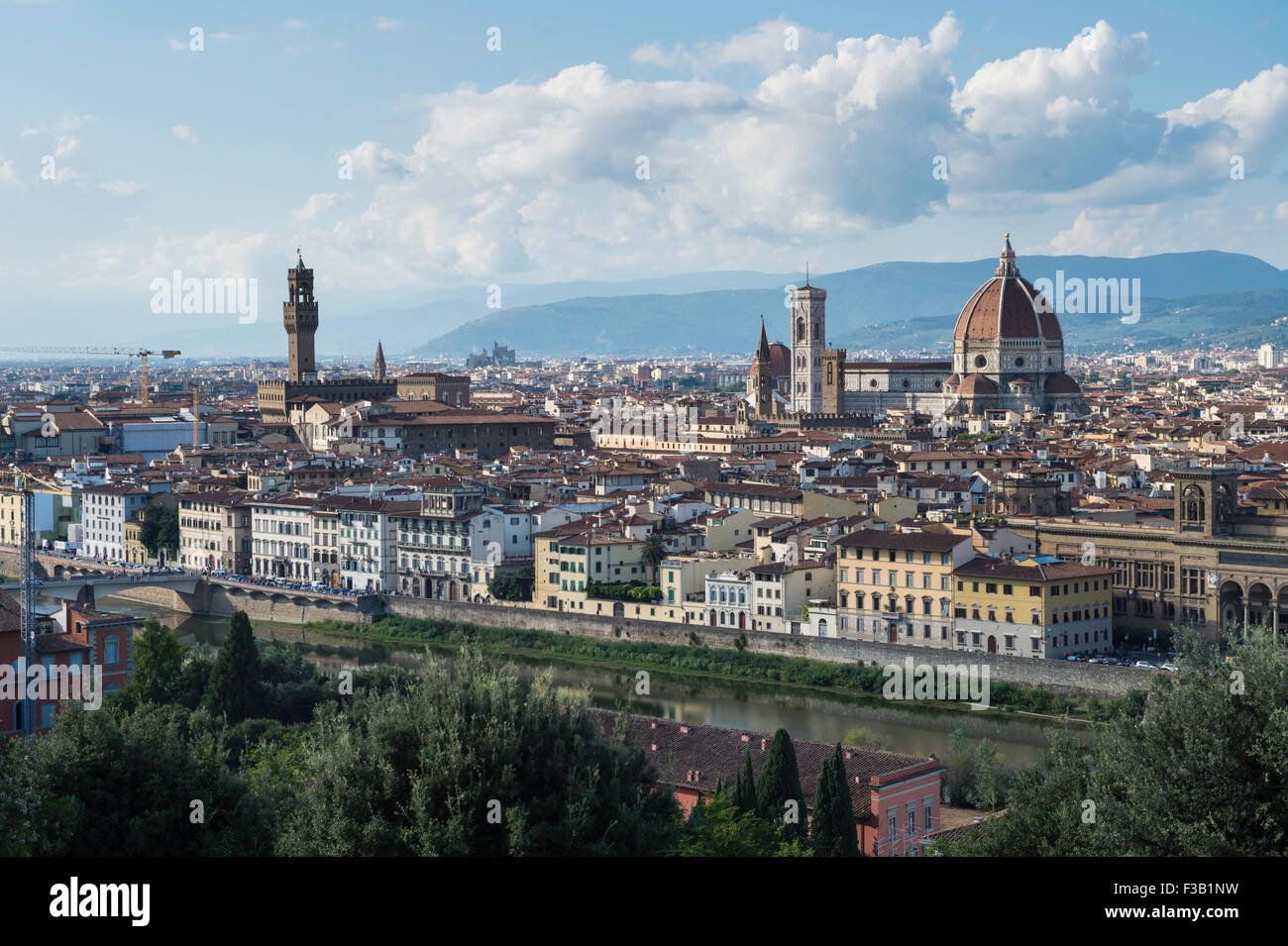 Florence de la Piazzale Michelangelo, notamment le Duomo et le Campanile du Palazzo Vecchio, Florence, Italie Banque D'Images