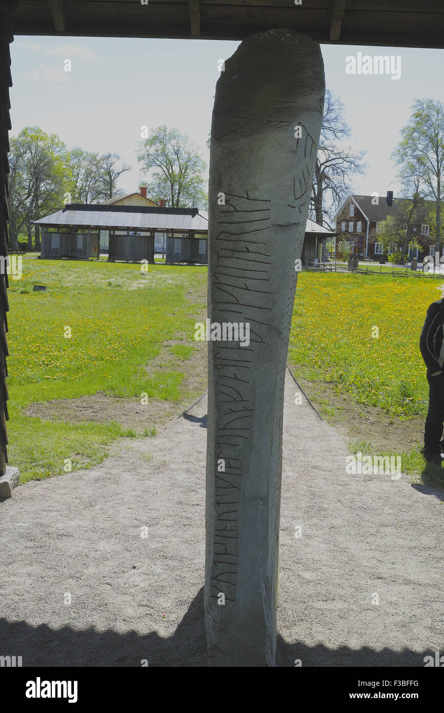 Rök runestone Ög 136. est l'un des plus célèbres des pierres runiques ...