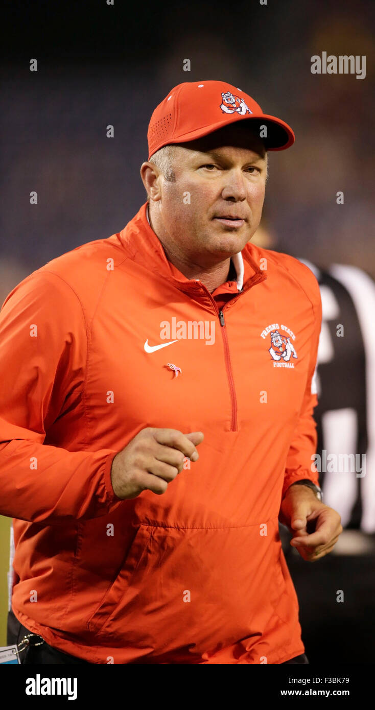 San Diego, CA. 06Th Oct, 2015. Fresno State Bulldogs entraîneur-chef Tim DeRuyterduring la San Diego State University conférence aztèques contre les fresno State Bulldogs à Qualcomm Stadium de San Diego, CA. SDSU défait Fresno State 21 - 7. Justin Cooper/CSM/Alamy Live News Banque D'Images