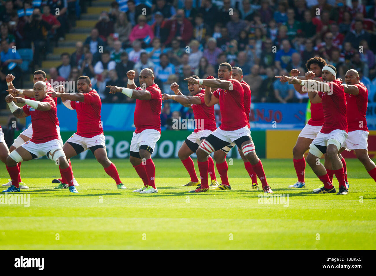 Leicester, Royaume-Uni. 08Th Oct, 2015. Coupe du Monde de Rugby. L'Argentine contre les Tonga. Tonga effectuer le Sipi Tau. Credit : Action Plus Sport/Alamy Live News Banque D'Images
