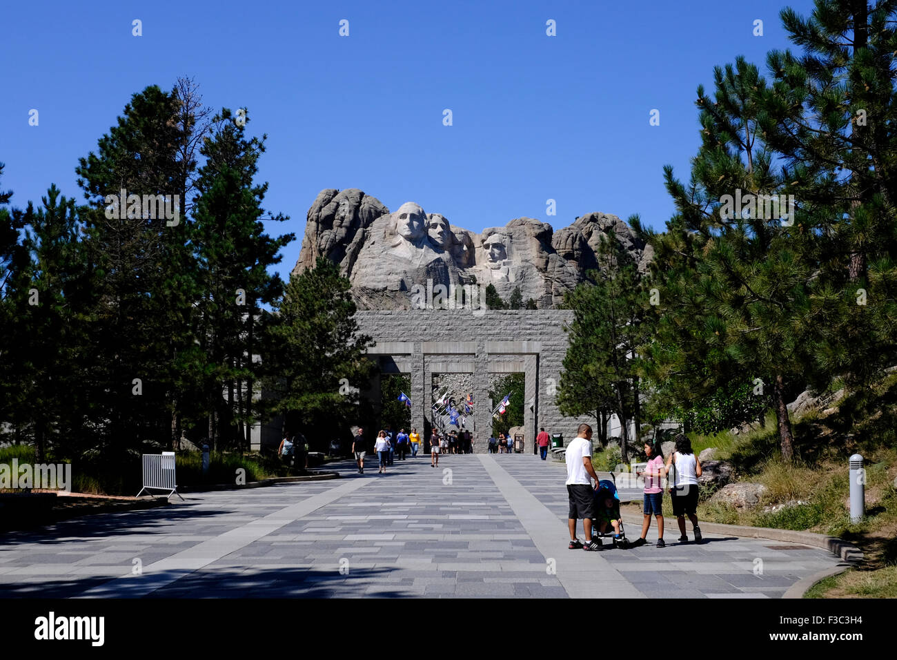 Les touristes à Mount Rushmore National Memorial près de Keystone, Dakota du Sud Banque D'Images