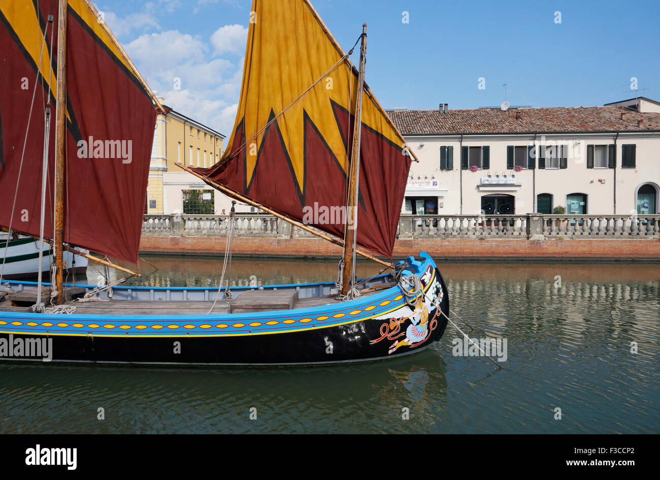 Bateau traditionnel (trabaccolo) à Cesenatico, Emilie Romagne, Italie Banque D'Images