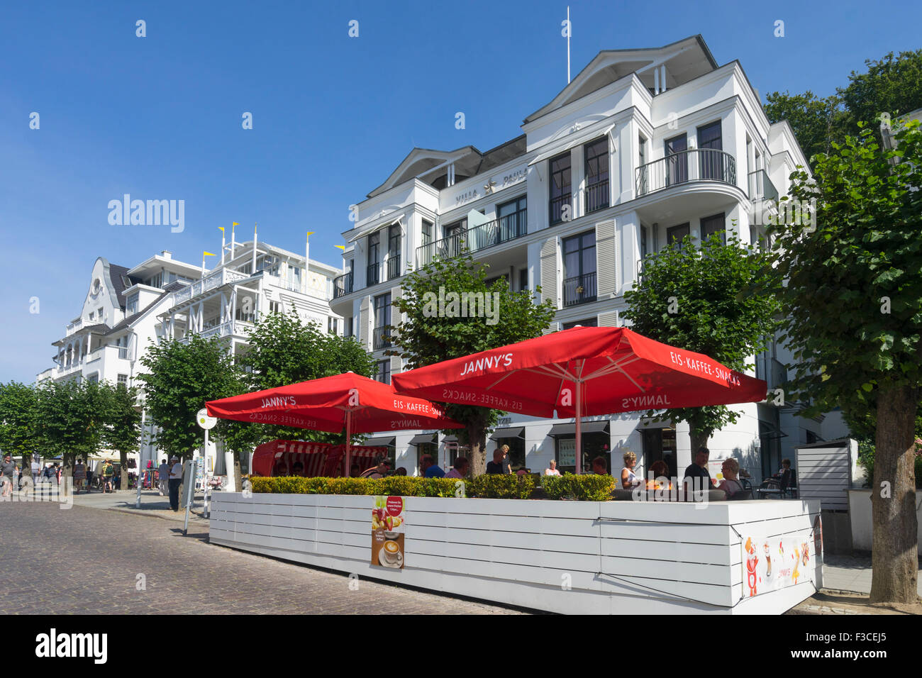 Villas anciennes sur Wilhelm Strasse dans l'île de Rügen Sellin Allemagne Banque D'Images