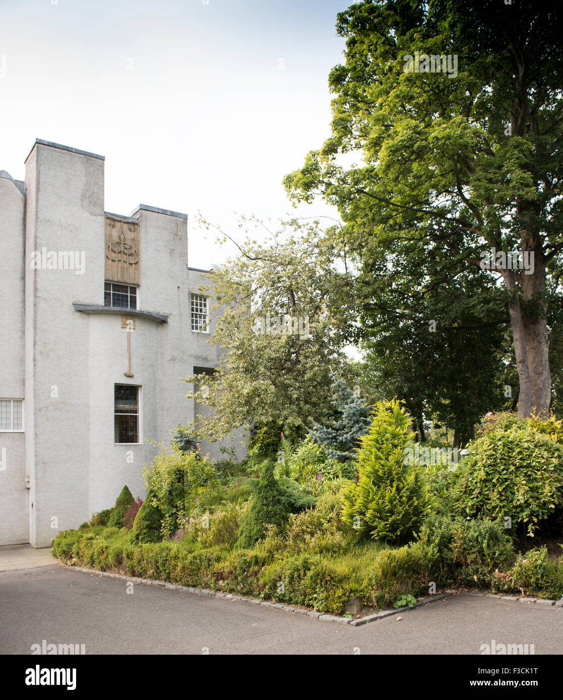 Côté droit de la maison pour un amateur d'Art, Glasgow, construit dans les années 1990 à partir d'un 1901 design par Charles Rennie Mackintosh. Banque D'Images