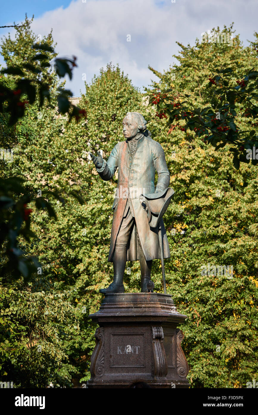 KALININGRAD, Russie - le 18 septembre 2015 : Monument d'Emmanuel Kant, philosophe allemand, fondateur de la philosophie classique allemande. Banque D'Images