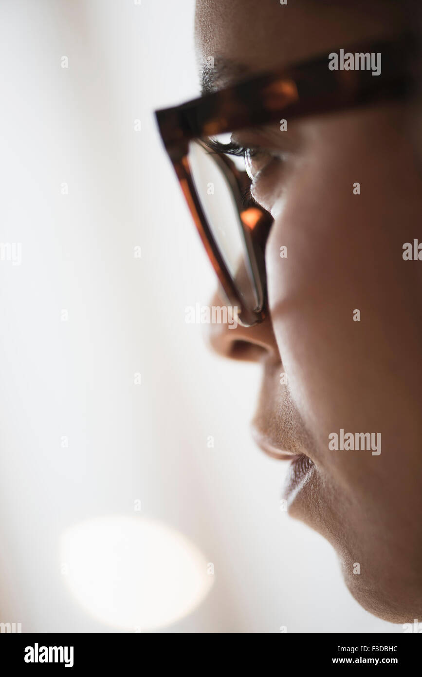 Close up of young woman in lunettes nerdy Banque D'Images