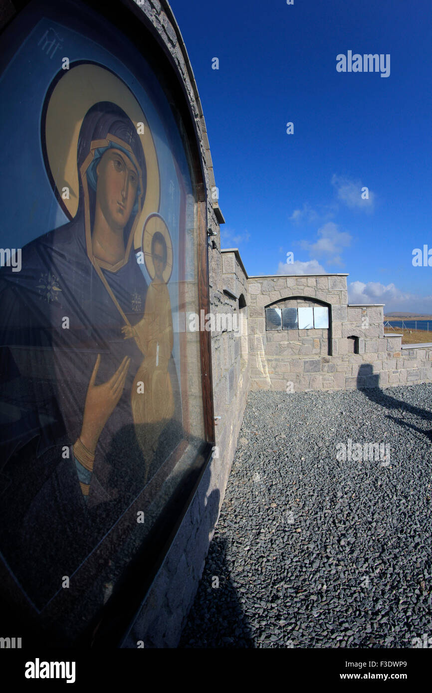 Représentation iconographique de la Théotokos de Smolensk était jointe à un affichage dans le mur de l'Russian-Kozak cemetery.cap Punta Banque D'Images
