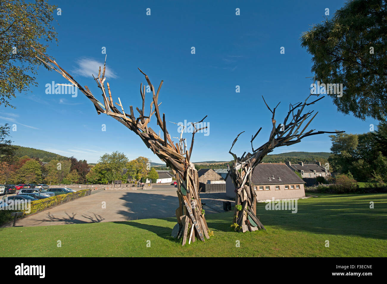 Abstract Sculpture en bois de meubles cassés à la distillerie de Glenfiddich Dufftown. 10 101 SCO Banque D'Images