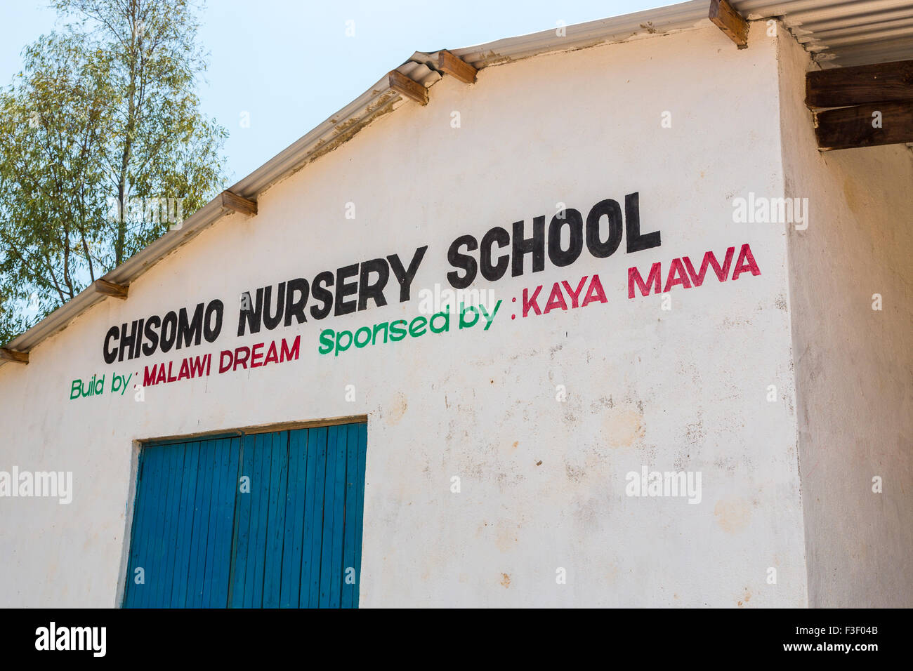 L'extérieur de l'école maternelle, Chisomo Nkhwazi, Likoma Island Village, le lac Malawi, Malawi, Afrique du sud-est Banque D'Images