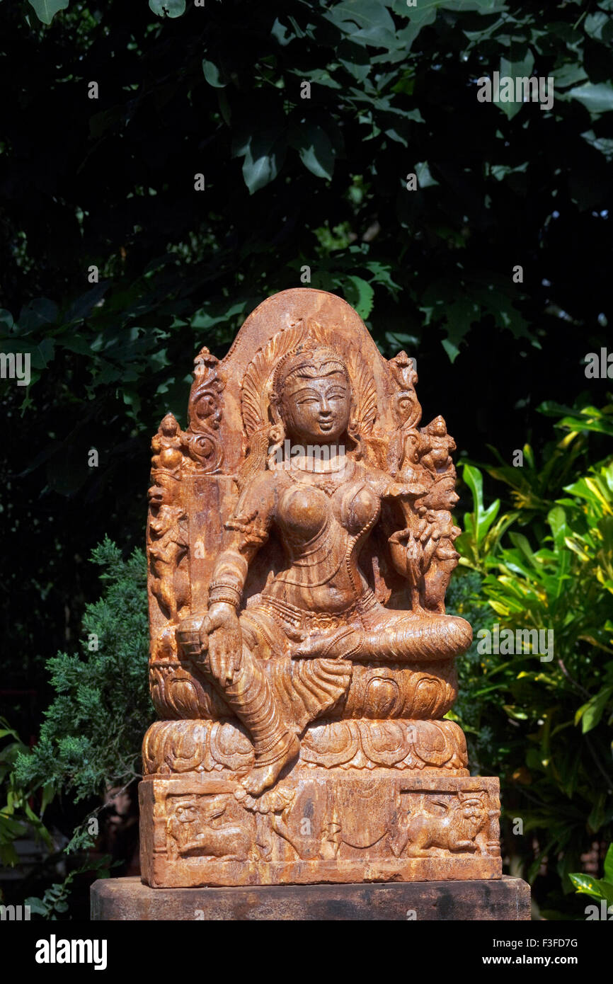 Statue de la déesse Tara, Déesse hindoue Tara, Bodhisattva femelle, Bouddhisme Mahayana, Bouddha femelle, Bouddhisme vajrayana, mère de la libération, Paranasabari, Colombo, Ceylan, Sri Lanka, République socialiste démocratique de Sri Lanka, Asie Banque D'Images