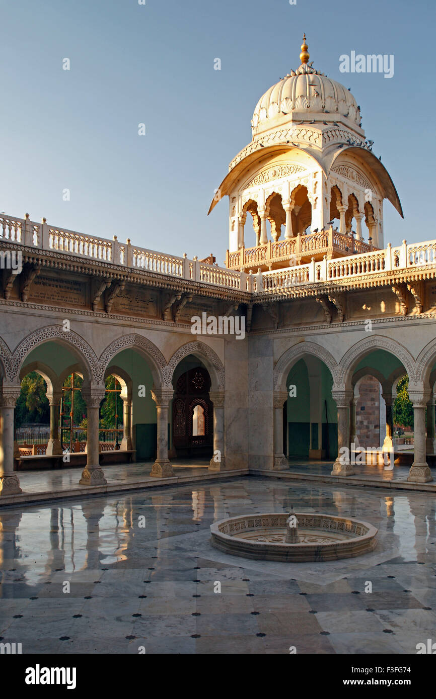Immeuble du patrimoine britannique des Indes Musée Central Albert Museum à Ram Niwas jardin public ; ; ; Inde Rajasthan Jaipur Banque D'Images