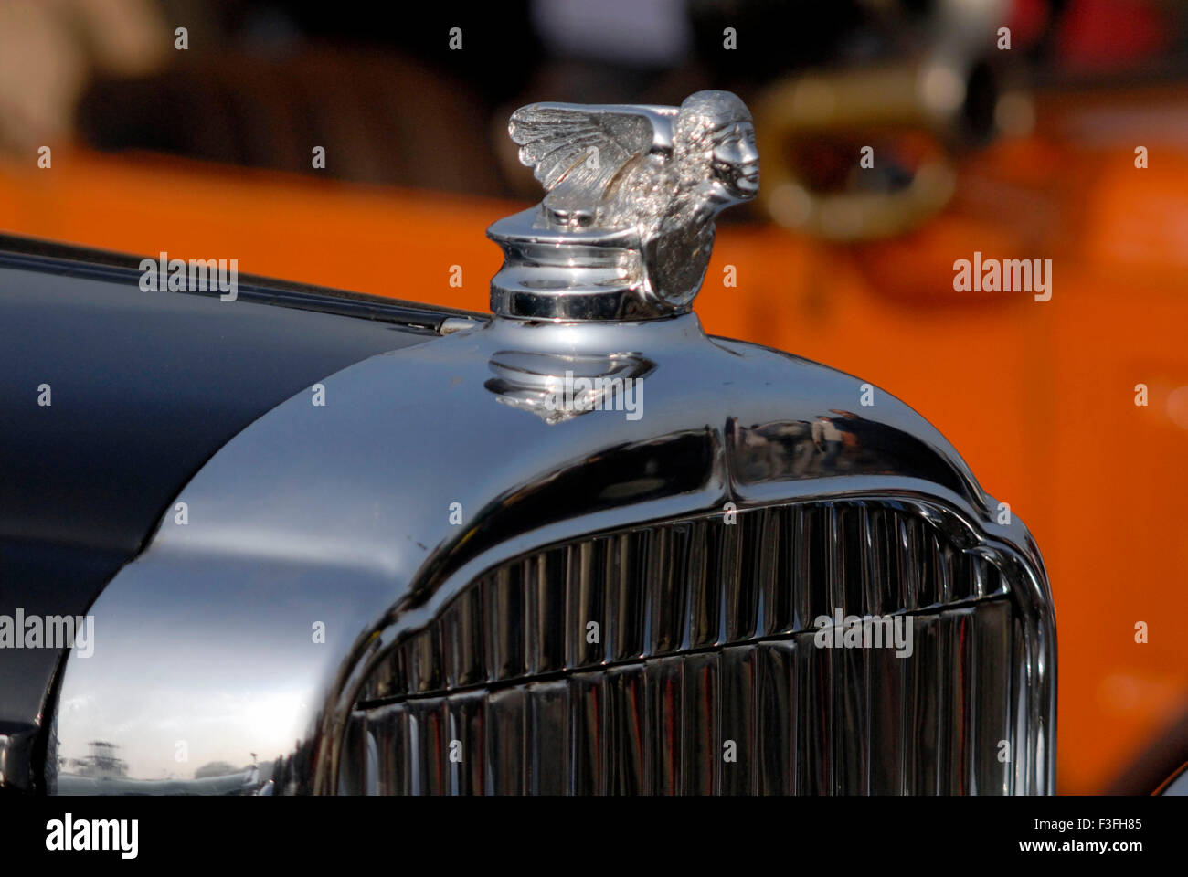 Bonnet haut de battant ; Gla Kolkata Vintage Car Show ; Inde Banque D'Images