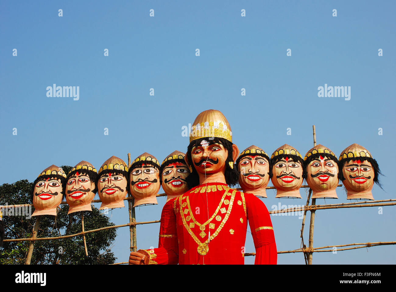 Dix dirigé statue de démon Ravana Banque D'Images