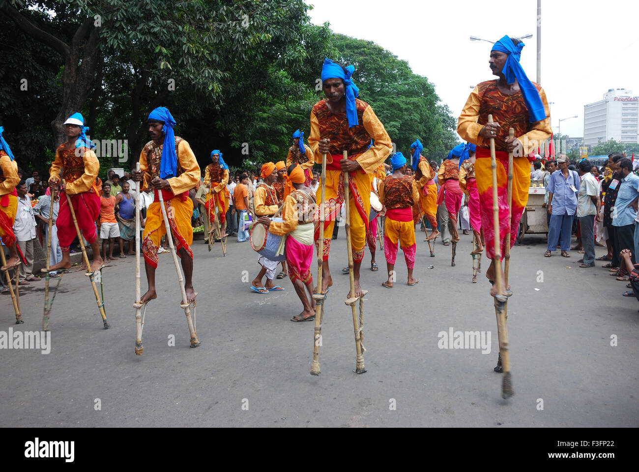Des artistes de danse folklorique du Bengale Banque D'Images