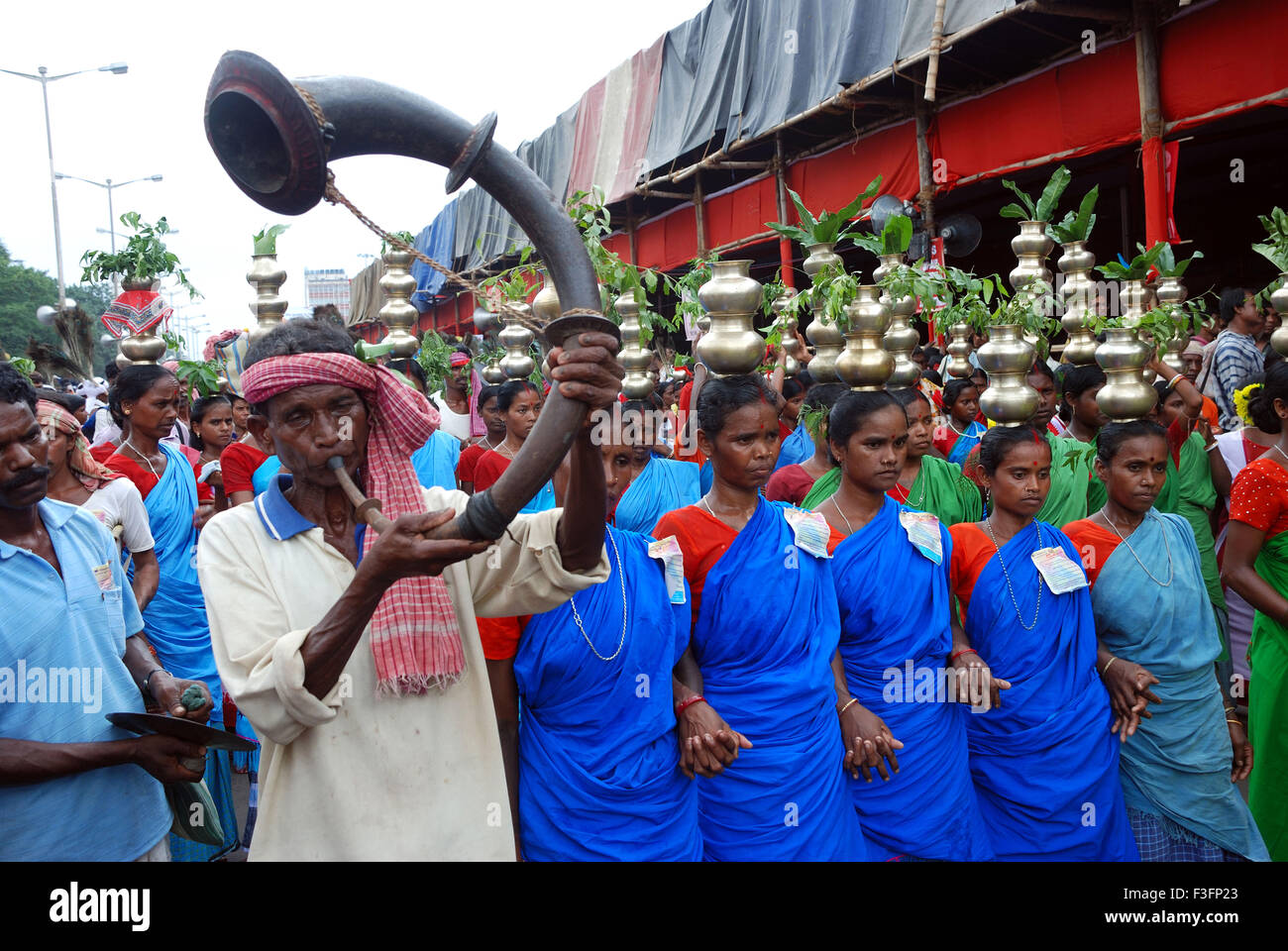 Des artistes de danse folklorique du Bengale Banque D'Images