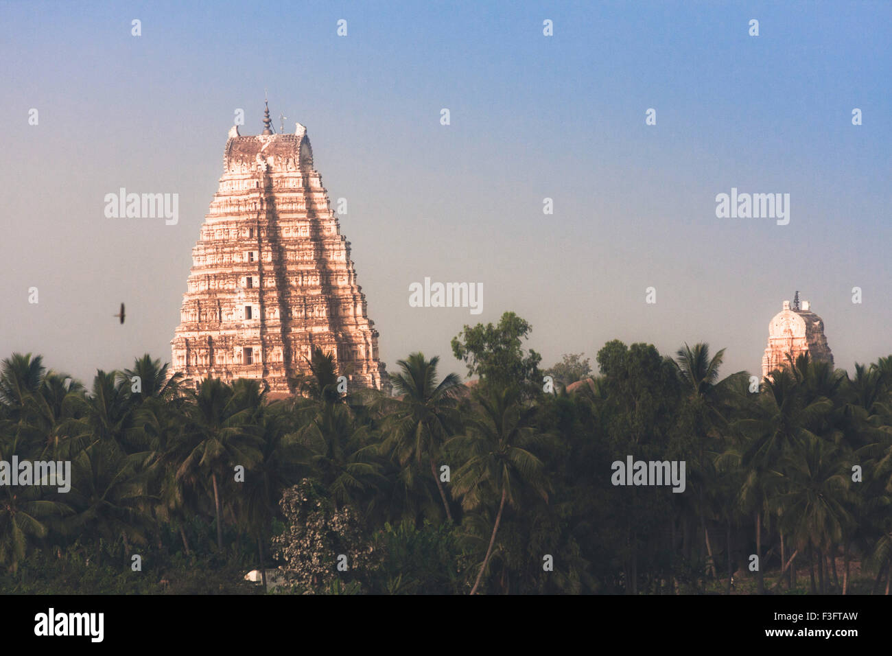 Hampi est un village du nord de l'état de Karnataka en Inde, sur les bords de la rivière Tungabhadra et dans les ruines de Vijayanagara, Banque D'Images